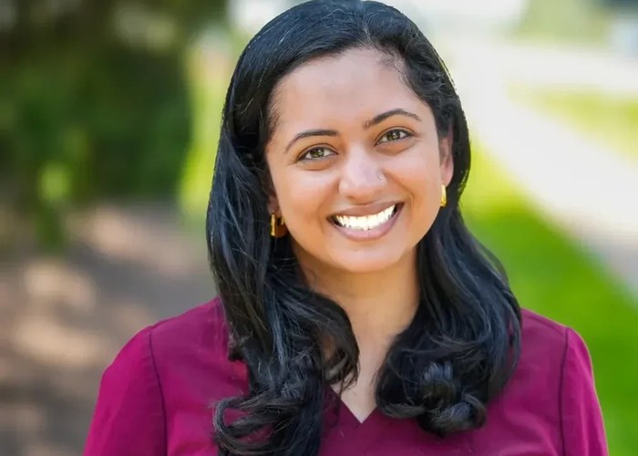 Portrait of Dr. Fatima Quadri, DDS, dentist at Washington Dental Studio in Naperville